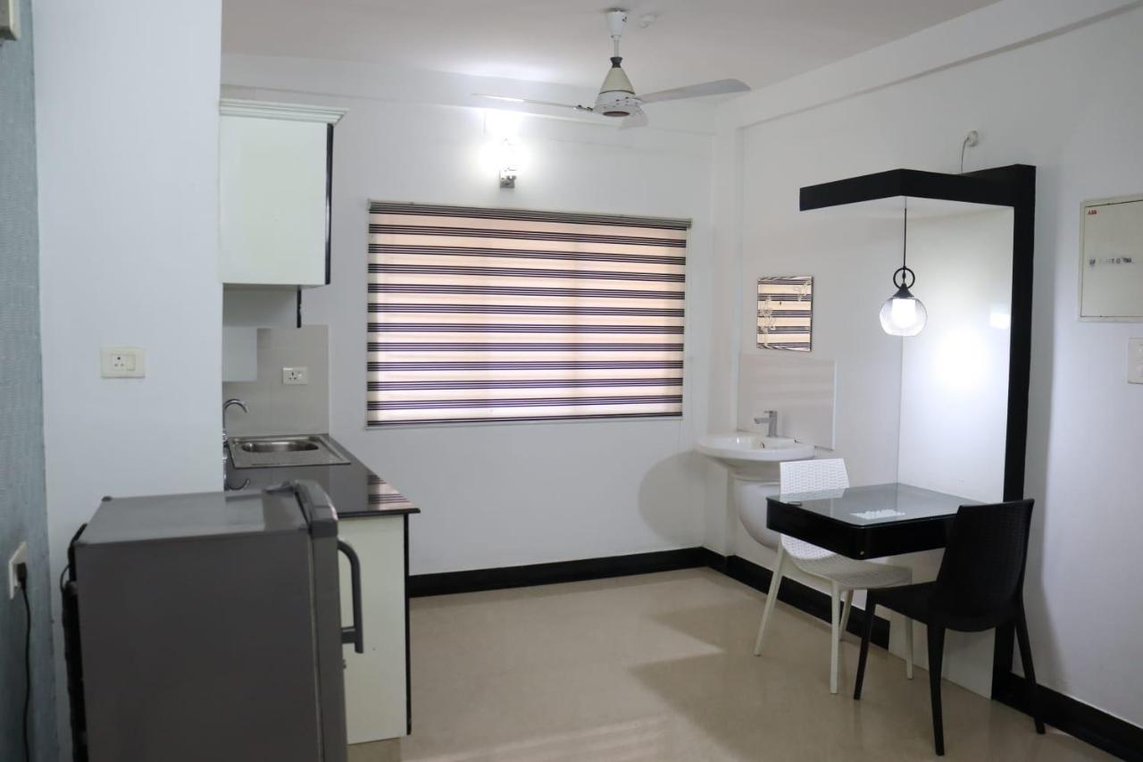 Uthradam Towers Hotel Thiruvananthapuram Exterior photo