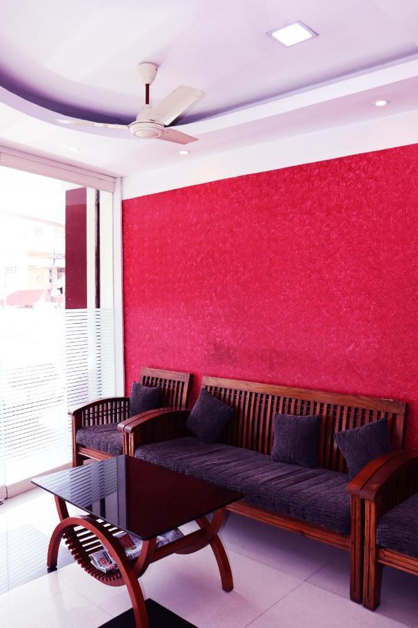 Uthradam Towers Hotel Thiruvananthapuram Exterior photo